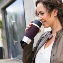 Emsa Isolier-Trinkbecher Mit Manschette Travel Mug In Schwarz 11 Emsa Isolier-Trinkbecher Mit Manschette Travel Mug In Schwarz -Leonardo Shop Emsa Travel Mug Isolierbecher Brombeere Milieu neu 2 l