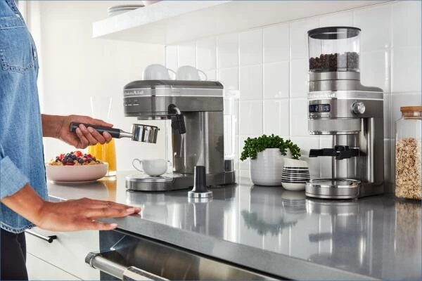 KitchenAid Halbautomatische Espressomaschine ARTISAN In Medallion Silber – Bild 8